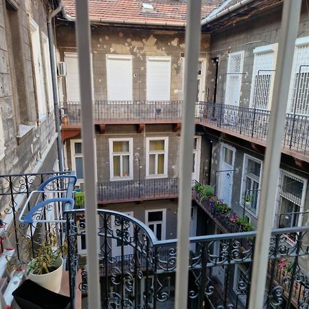 Peaceful Tribe Residence Budapest Esterno foto